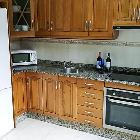 Leonard Villa Playa Blanca